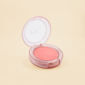 Glow Blush, rubor luminoso que aporta un toque de color y brillo natural a las mejillas